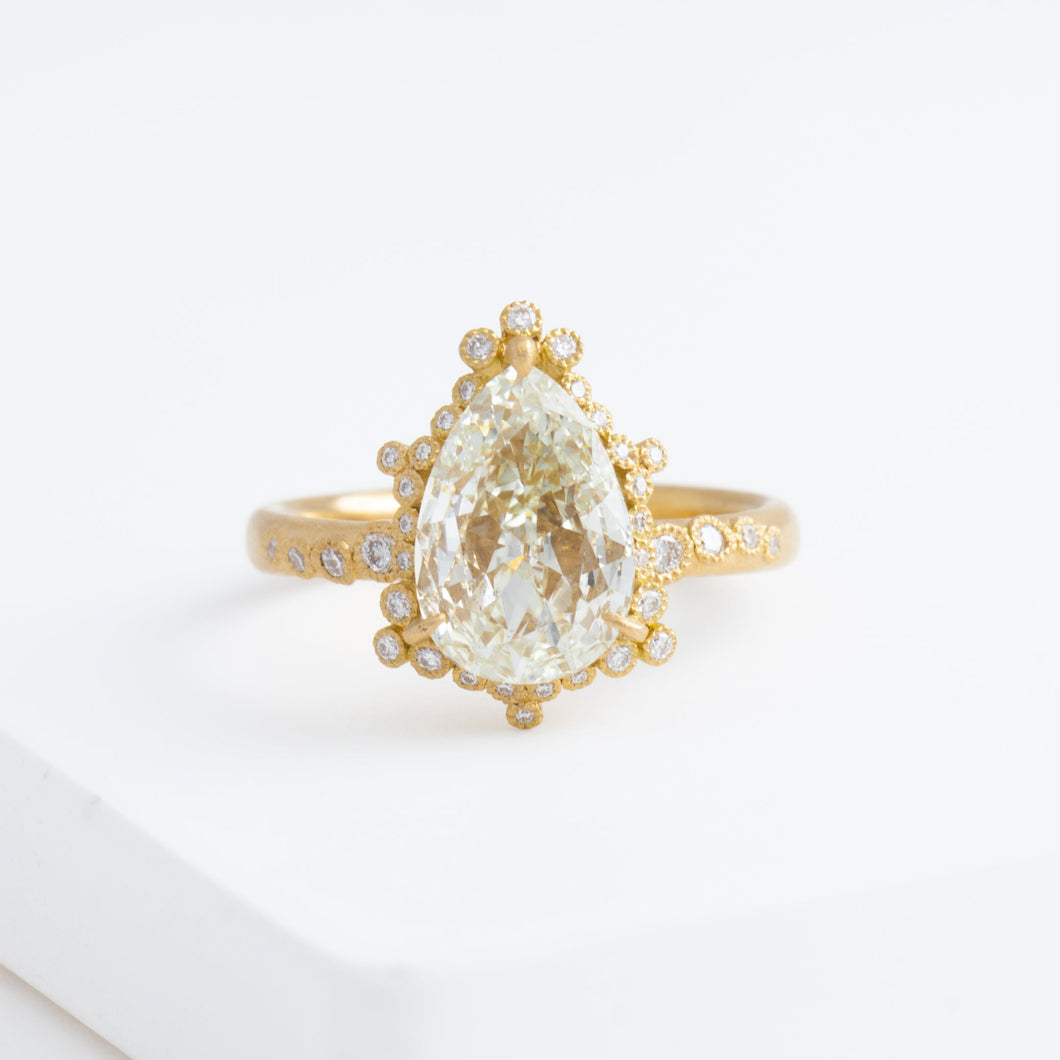 [Bespoke] Spread OOAK antique pear diamond ring