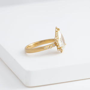[Bespoke] Spread OOAK antique pear diamond ring