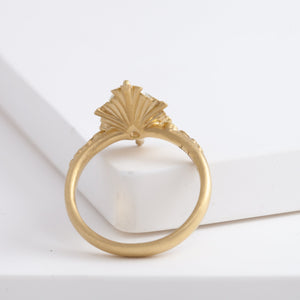 [Bespoke] Spread OOAK antique pear diamond ring