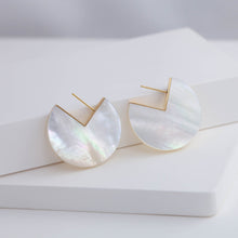 Load image into Gallery viewer, Slice mother of pearl earrings - medium
