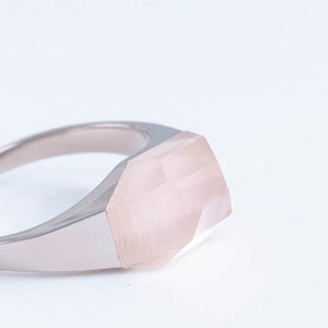 Mini rock rose quartz ring - silver