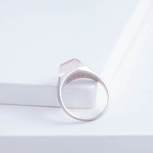 Load image into Gallery viewer, Mini rock rose quartz ring - silver
