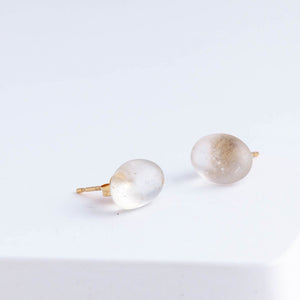 Rough stone topaz pebble stud