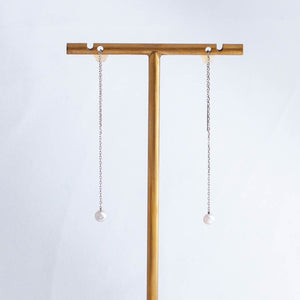Baby Akoya pearl single pearl drop platinum earrings