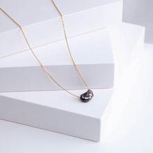 Load image into Gallery viewer, Kidney black pearl necklace
