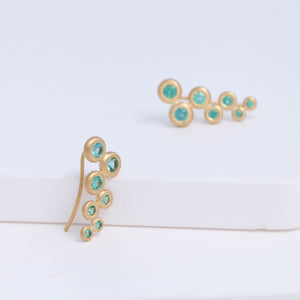 Puff medium gradation emerald climber earring