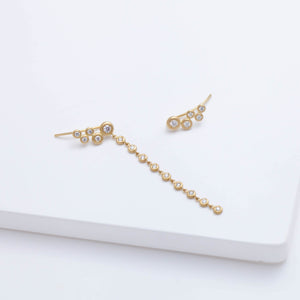 Puff small gradation diamond climber earring