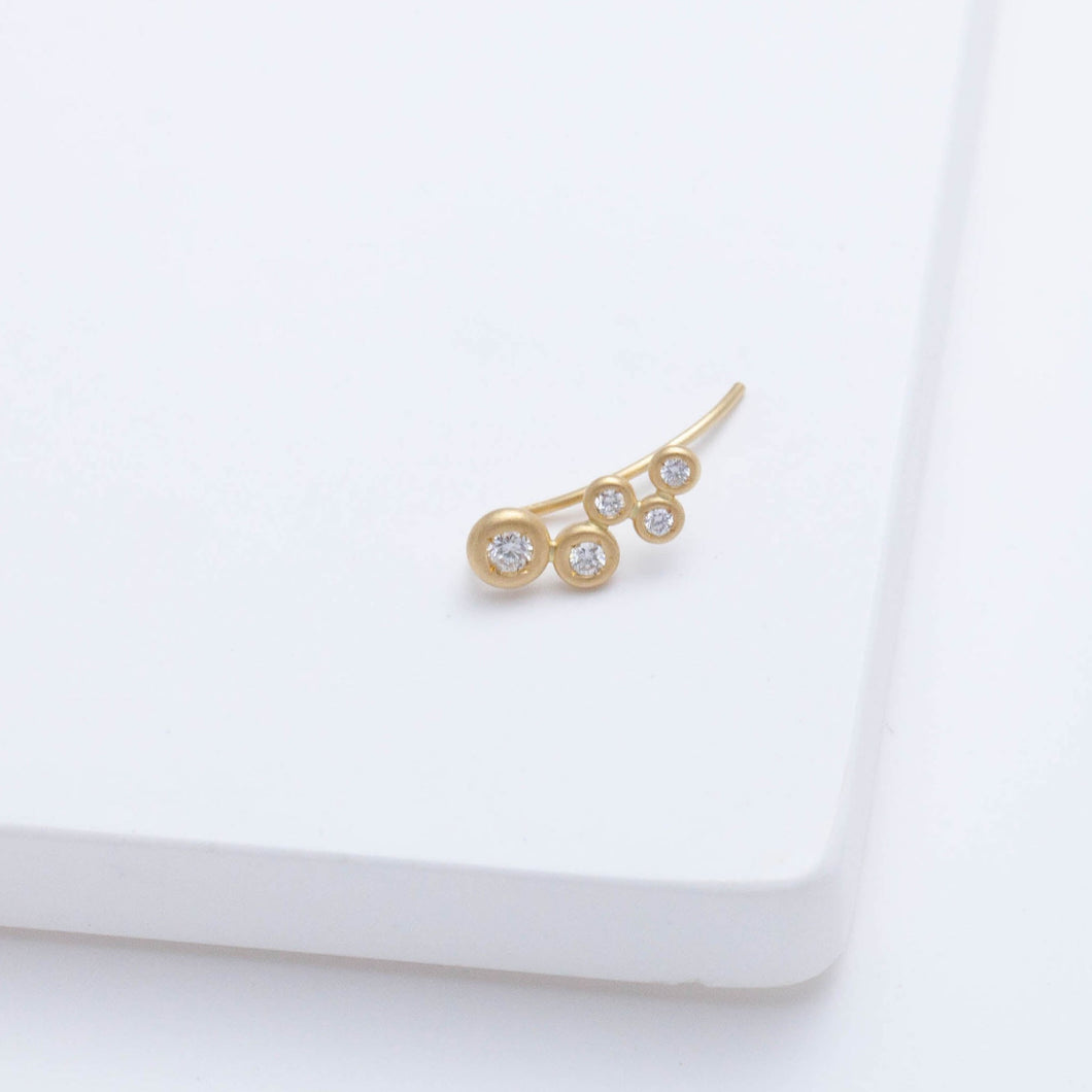 Puff small gradation diamond climber earring