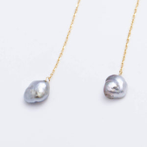 Kidney black pearl drop earrings