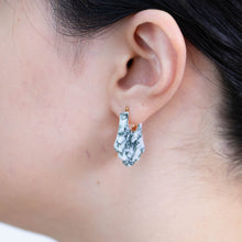 Load image into Gallery viewer, Crest white moss agate Acanthus earrings
