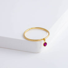 Load image into Gallery viewer, Swinging round ruby ring
