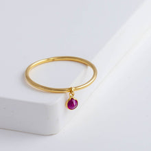 Load image into Gallery viewer, Swinging round ruby ring
