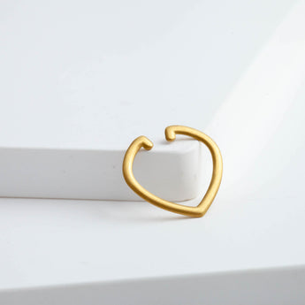 Crest spear ear cuff