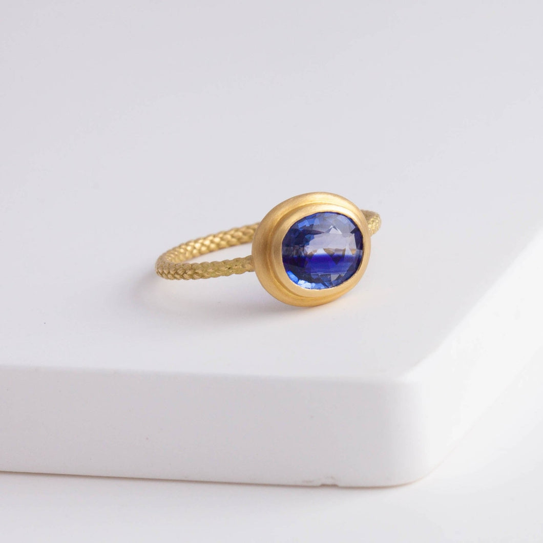 One-of-a-kind bi-color sapphire ring B