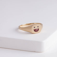 Load image into Gallery viewer, Small happy face signet ring
