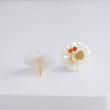 Load image into Gallery viewer, Daisy carnelian butterfly earrings

