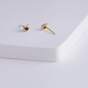Cat black diamond stud