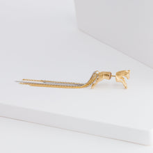 Load image into Gallery viewer, Horse through gold plated silver earring - Kolekto 
