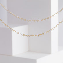 Load image into Gallery viewer, Heart chain necklace (yellow gold)
