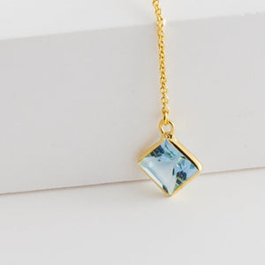 Gemstone topaz center chain necklace - Kolekto 