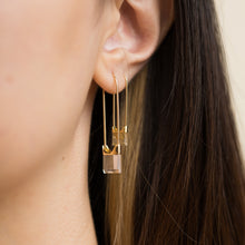 Load image into Gallery viewer, Drop mini square rutilated quartz earring - Kolekto 
