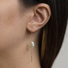 Load image into Gallery viewer, Petal single diamond drop earrings - Kolekto 
