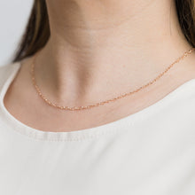 Load image into Gallery viewer, Heart chain necklace (yellow gold)
