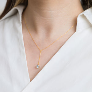 Gemstone topaz center chain necklace - Kolekto 