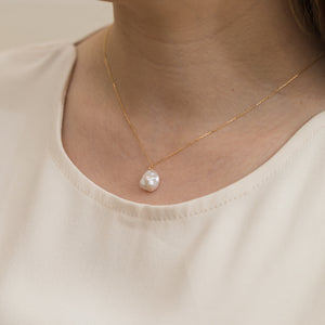 Petal single drop necklace - Kolekto 