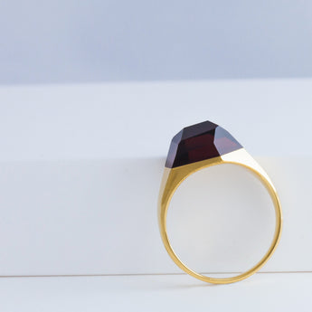 Mini rock garnet ring - Kolekto 