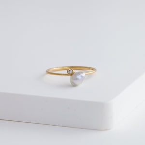 Baby Akoya pearl single pearl diamond ring - Kolekto 