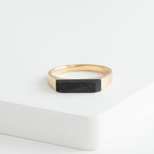 Load image into Gallery viewer, Tiger&#39;s eye signet ring - Kolekto 
