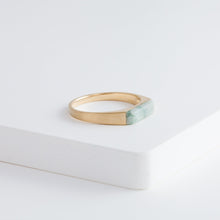 Load image into Gallery viewer, Jade signet ring - Kolekto 
