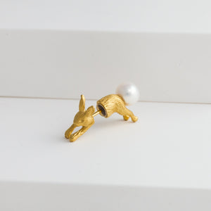 Bunny through earring - Kolekto 