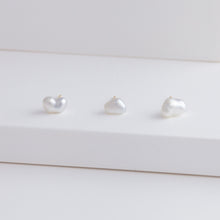 Load image into Gallery viewer, Kidney single white pearl stud - Kolekto 
