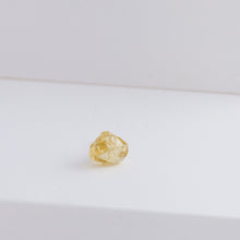 Load image into Gallery viewer, Rough stone gold grossular garnet stud - Kolekto 
