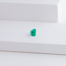 Load image into Gallery viewer, Rough stone emerald stud - Kolekto 
