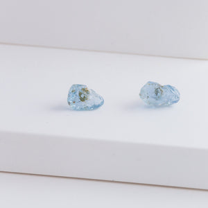 Rough stone aquamarine stud - Kolekto 
