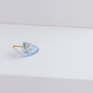 Rough stone aquamarine stud - Kolekto 
